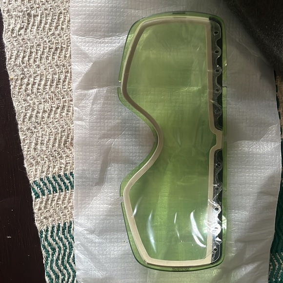 Electric Green Chrome ski goggles Lens - Picture 3 of 3